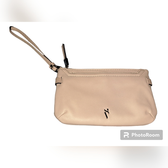 Simply Vera Vera Wang Joyce Wristlet Tan NWOT - Picture 6 of 7